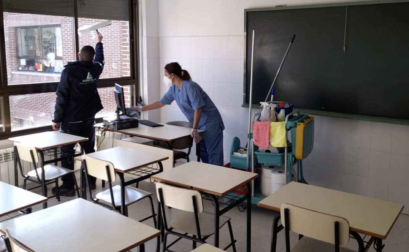Limpieza de universidades